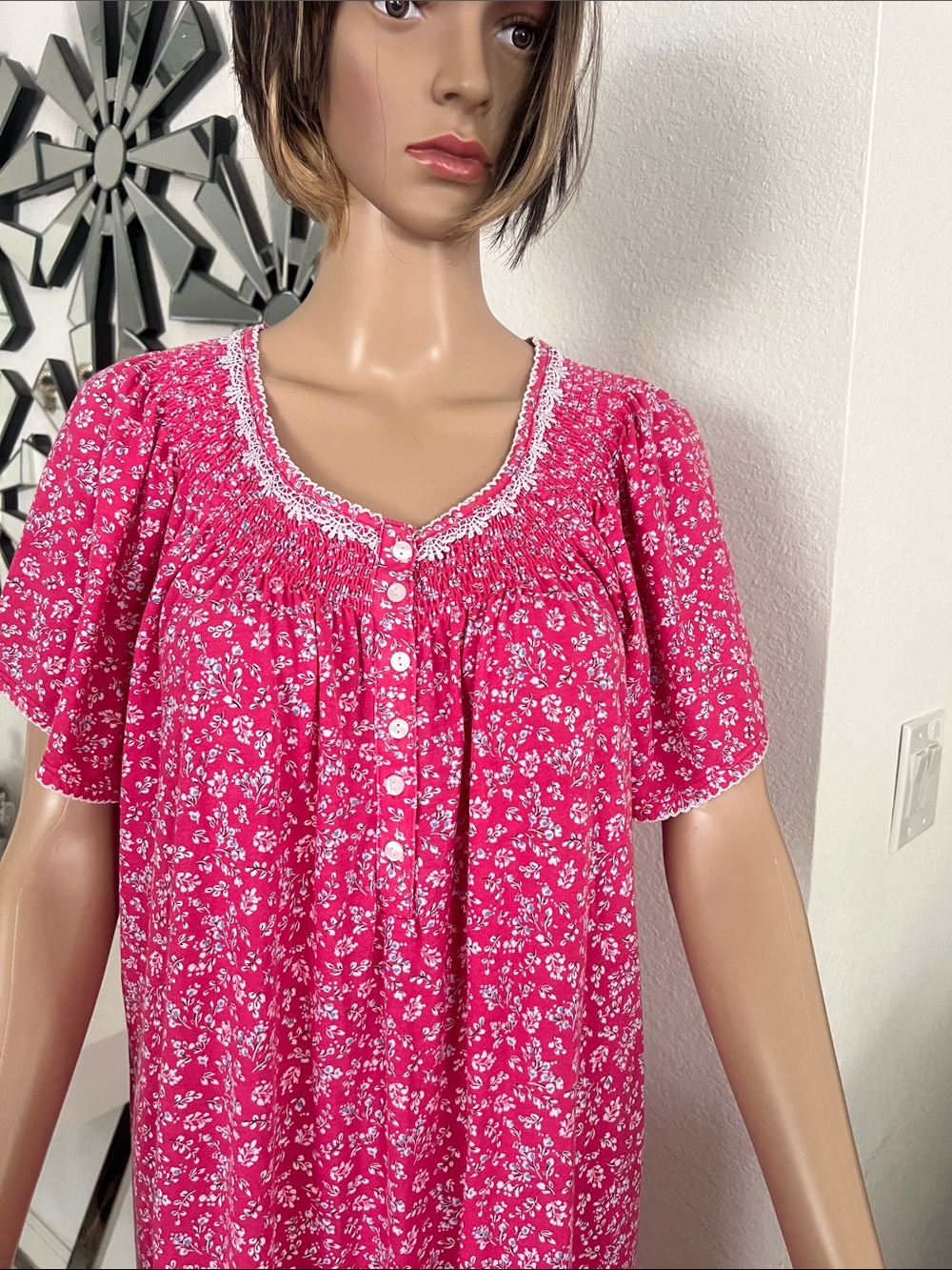 NWNT SecretTreasures sleepwear Pink Floral,Nightgown,Comfortable,stretch,size XL